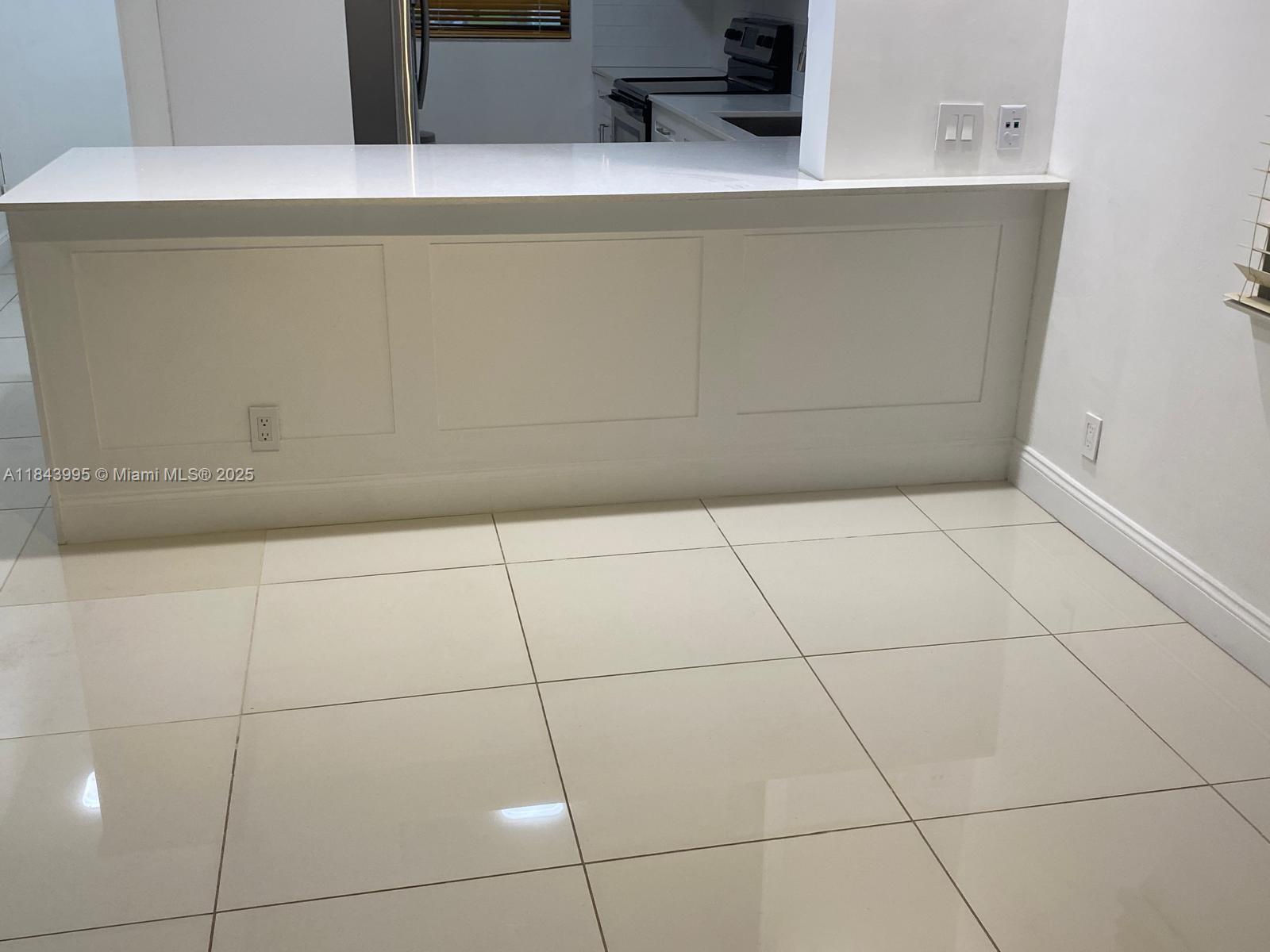 GREENGLADES CONDO I - Residential Lease