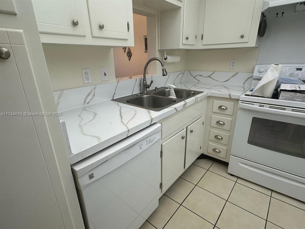 STARLIGHT TOWERS CONDO - Residential Lease