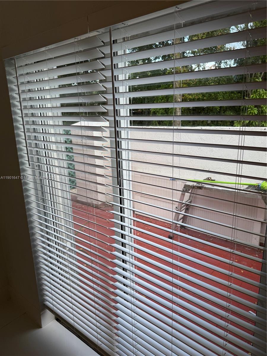 POINT LAKE CONDO V - Residential Lease