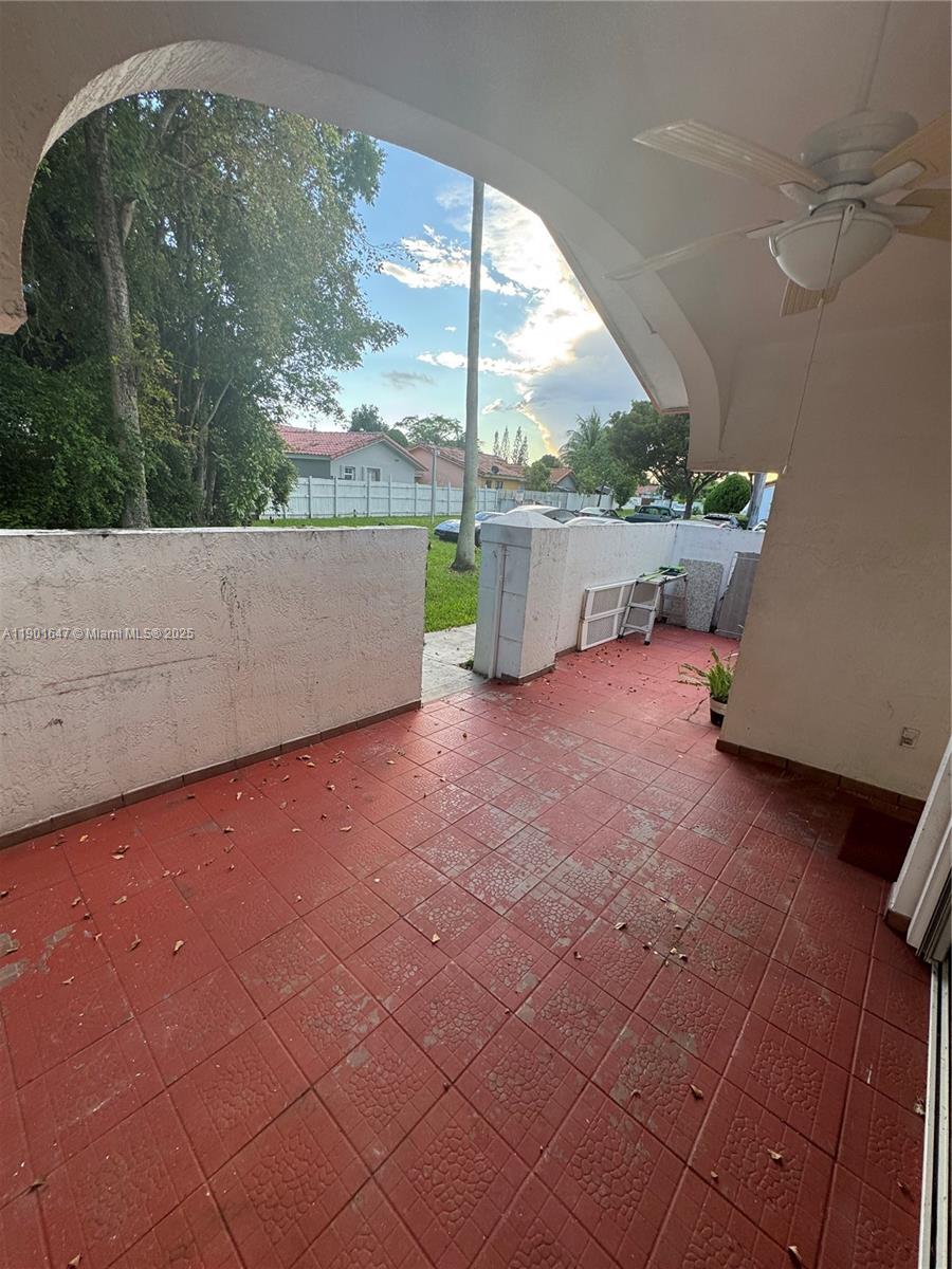 POINT LAKE CONDO V - Residential Lease