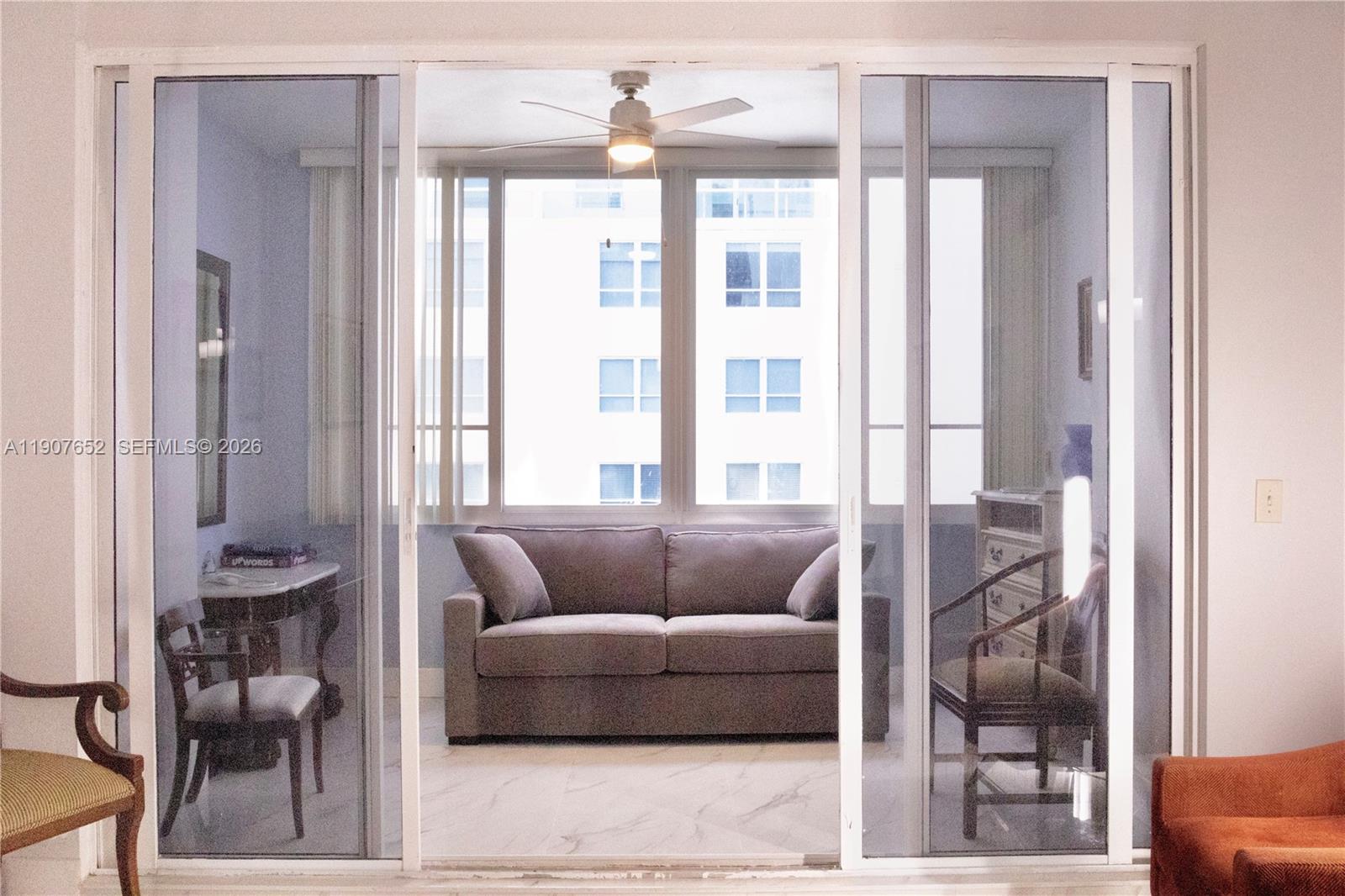 5005 Collins Ave 1523