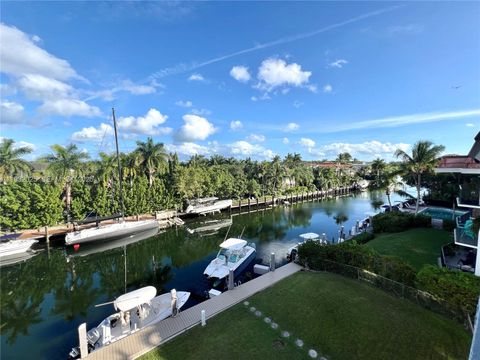 6815 Edgewater Dr 308 Coral Gables FL 33133