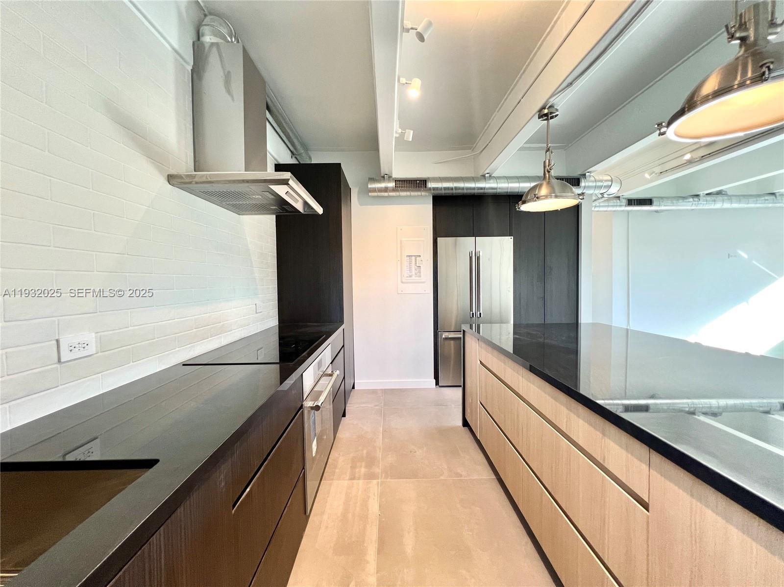 6815 Edgewater Dr 308