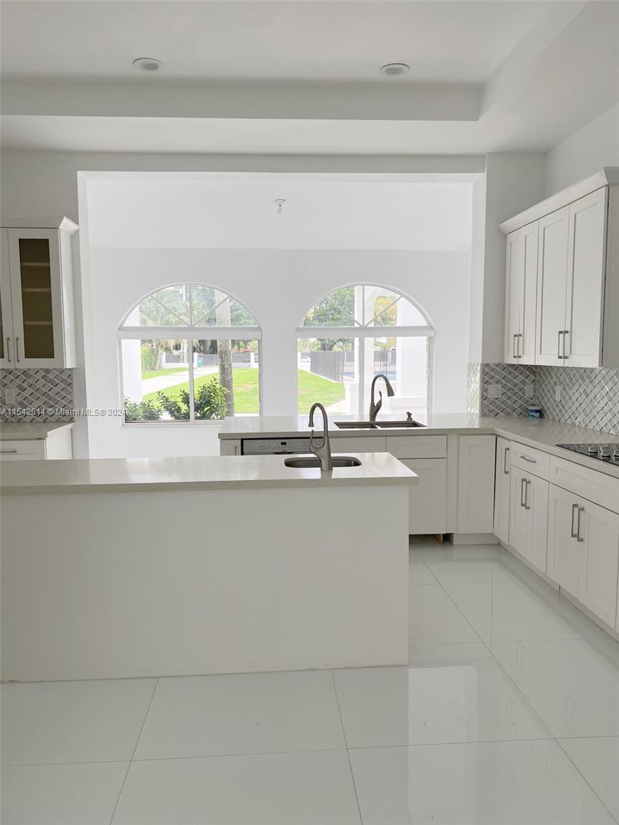 SWEETWATER ESTATES SUB - Residential