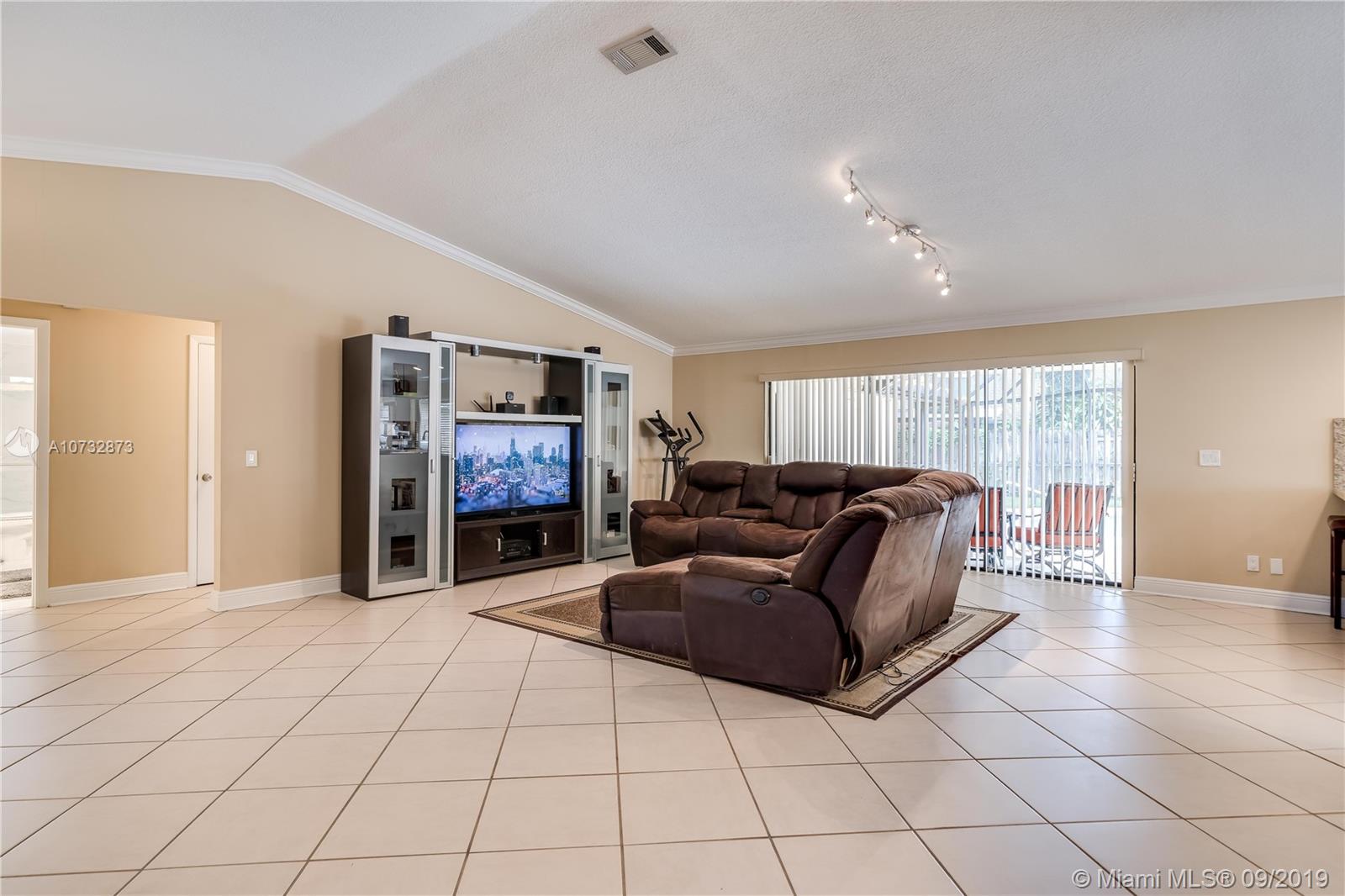 JACARANDA LAKES SEC 1 - Residential