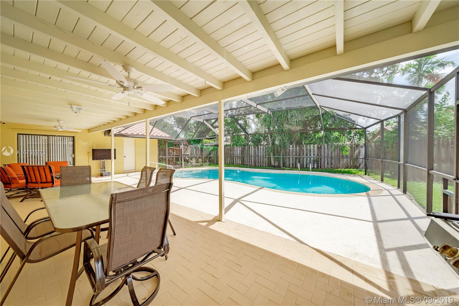 JACARANDA LAKES SEC 1 - Residential