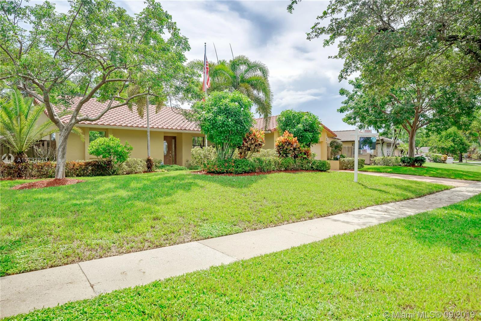 JACARANDA LAKES SEC 1 - Residential