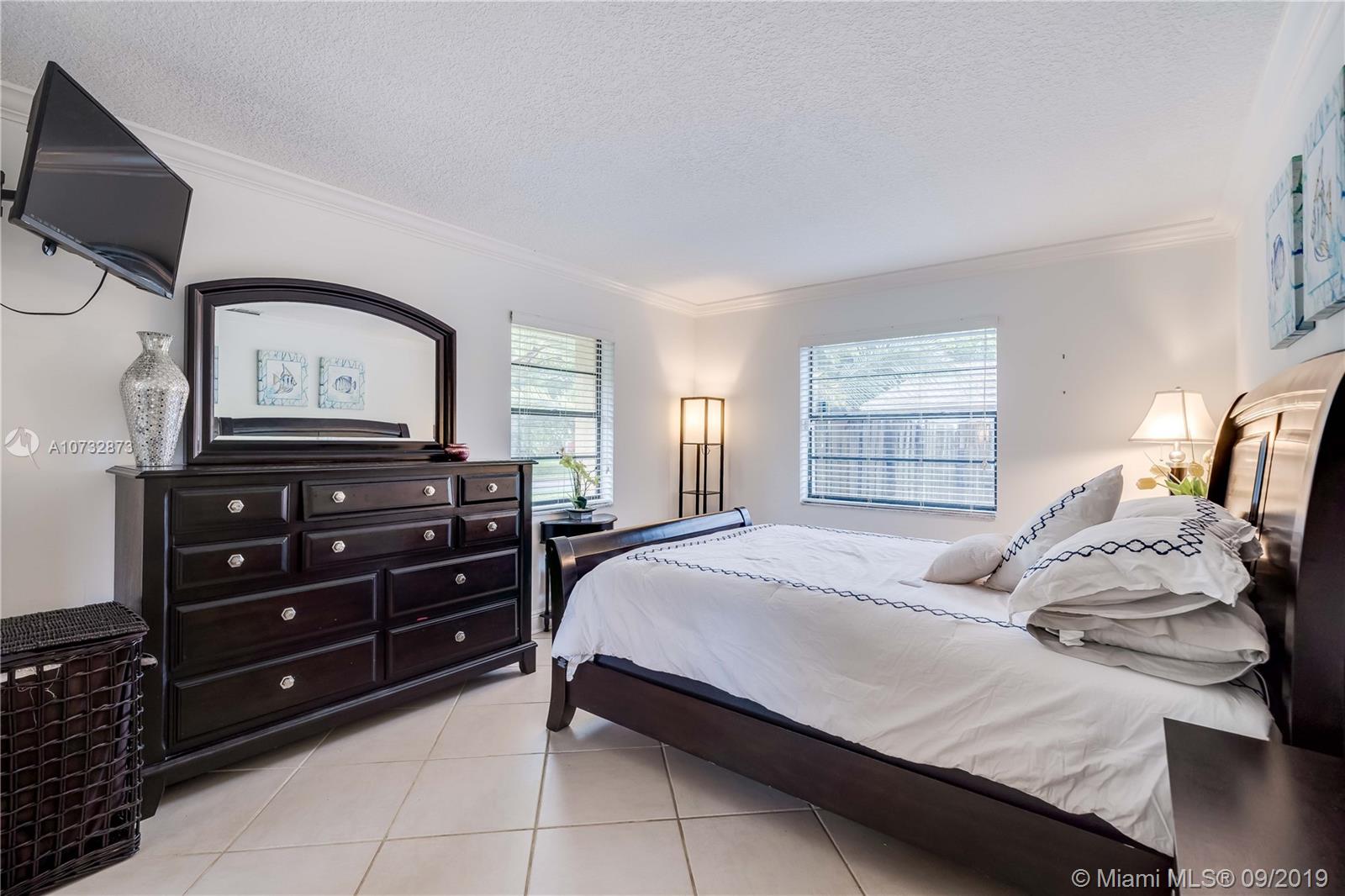 JACARANDA LAKES SEC 1 - Residential