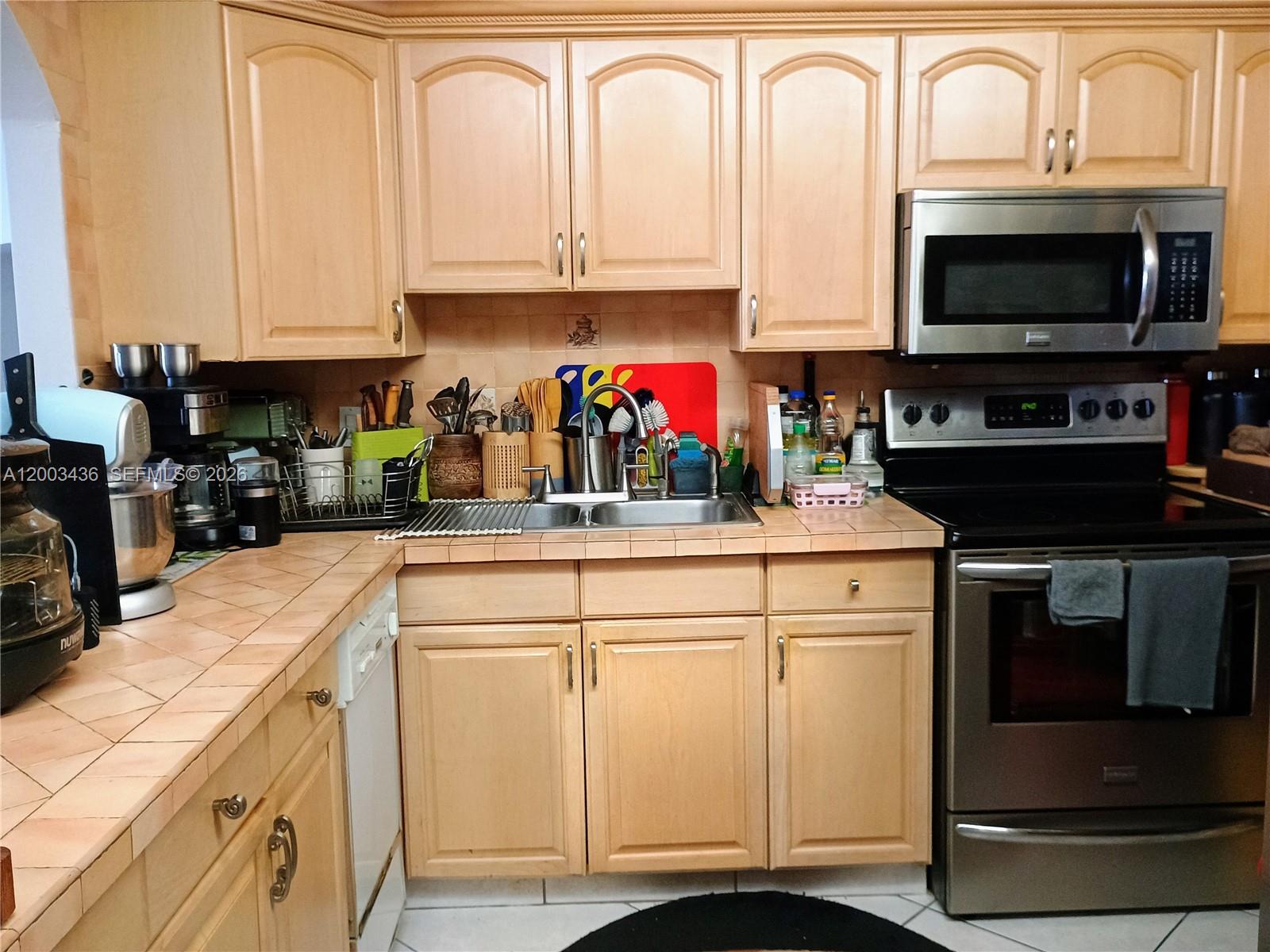 GOLDEN HORN CONDO - Residential