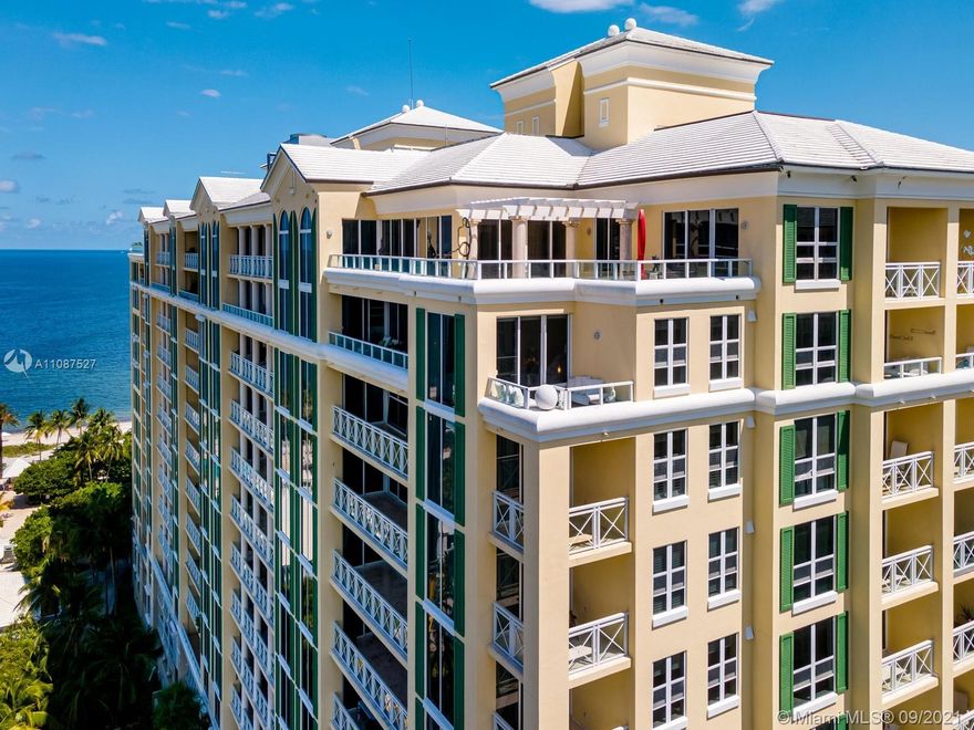 Beachfront Grand Bay Residences at Key Biscayne! This modern, completely updated 3 bedroom /4 bath plus 1 bedroom/1 bath maid’s quarters Penthouse has 3 en-suite bedrooms plus large laundry and media/maid's room. It features: state-of-the-art kitchen with Sub Zero fridge, recessed lighting, surround sound and great views of the bay, ocean and Miami skyline. Grand Bay Residences is a guard-gated full service building with beach access. The Ritz Carlton Tennis Club, Grand Bay Club restaurants and bars are within walking distance to the apartment.