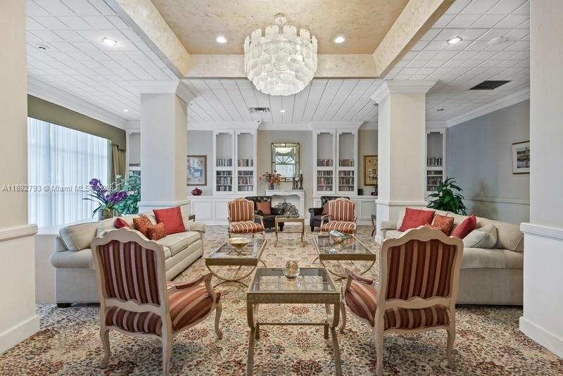 HALLMARK OF HOLLYWOOD CON - Residential