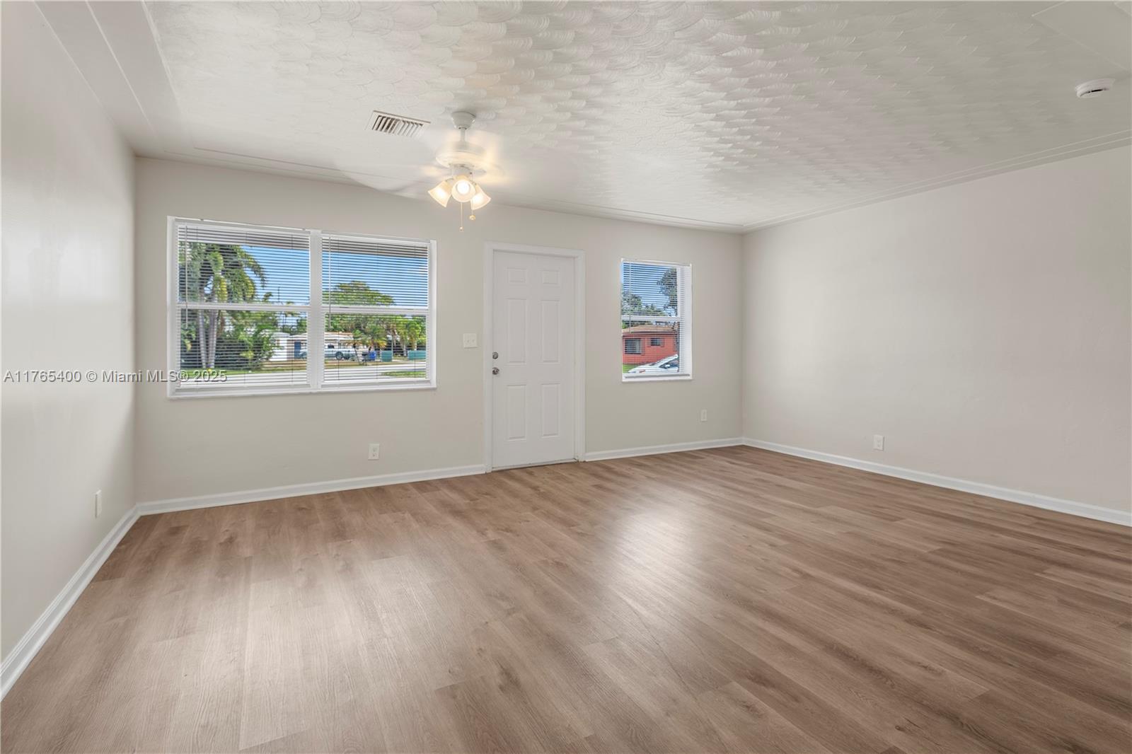 COLLIER MANOR FIRST ADD - Residential