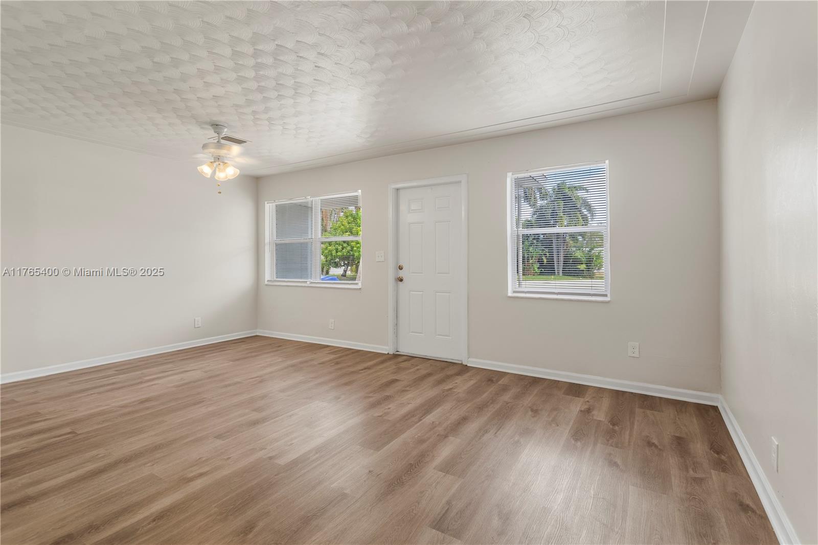 COLLIER MANOR FIRST ADD - Residential
