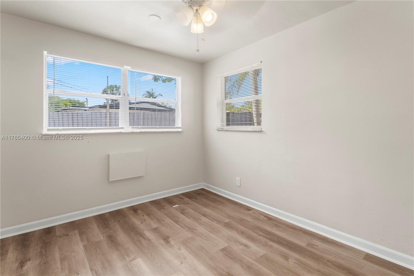 2649 NE 14th Ter