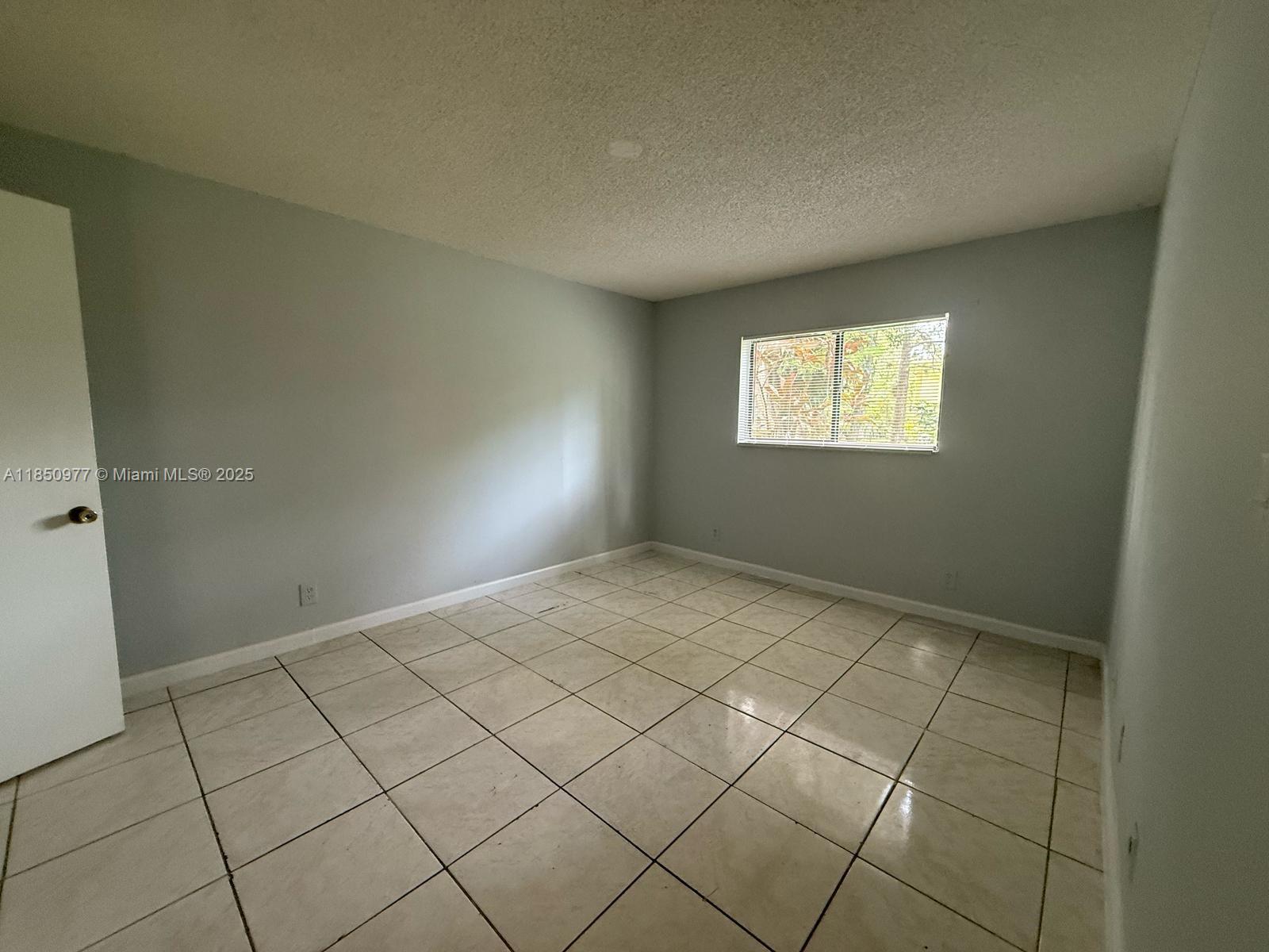 HIDDEN FOREST CONDO - Residential Lease