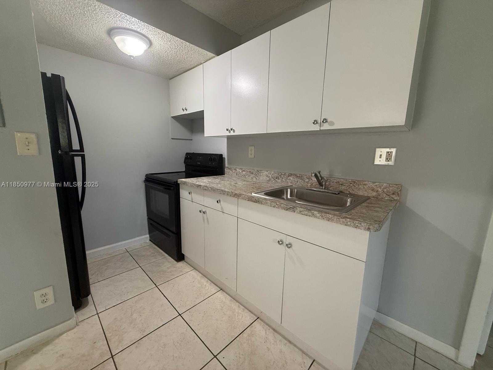 HIDDEN FOREST CONDO - Residential Lease