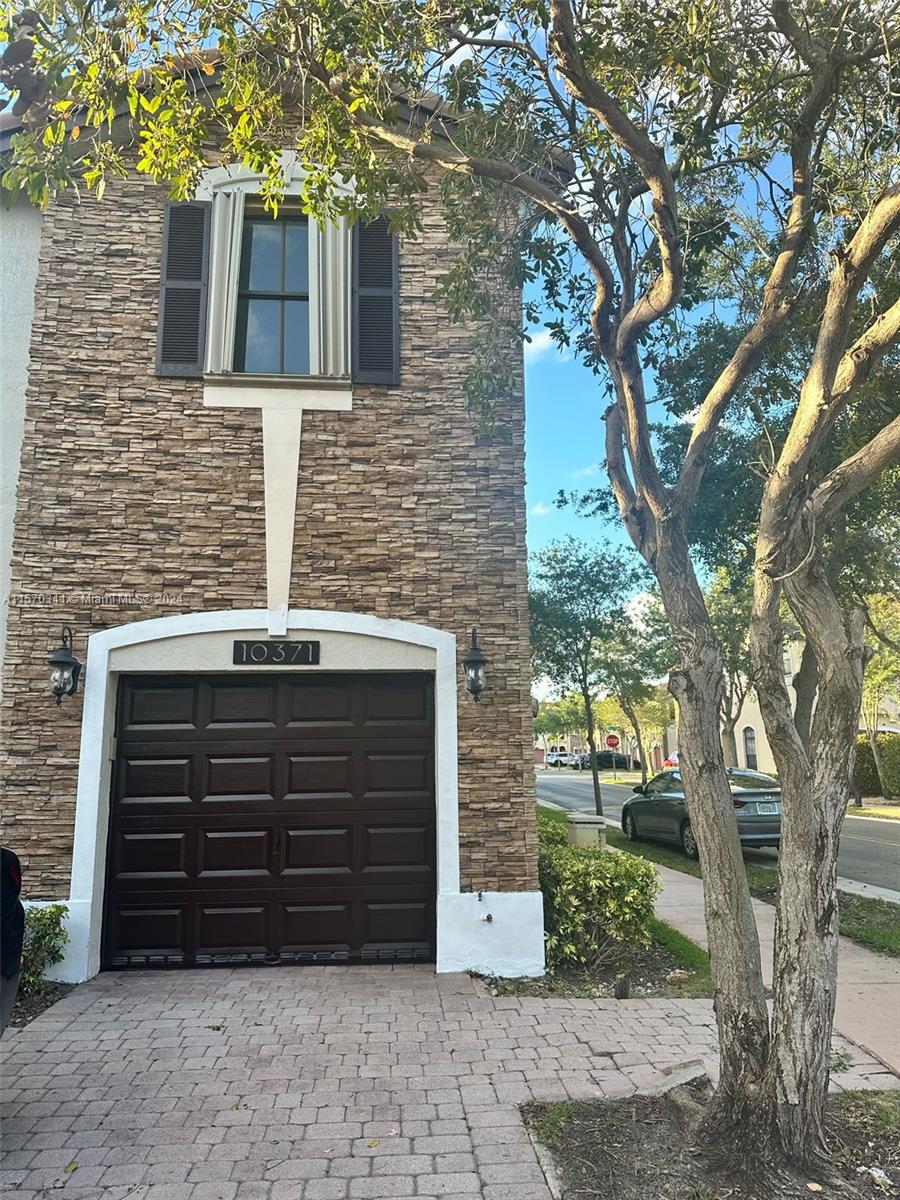 View Doral, FL 33172 townhome