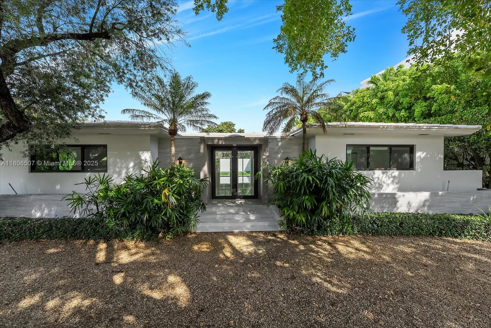 112 E 1st Ct, Miami Beach, Miami-Dade County, Florida - 3 Bedrooms  
2 Bathrooms - 