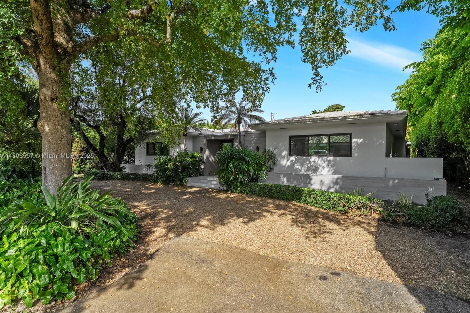 HIBISCUS ISLAND - Residential Lease