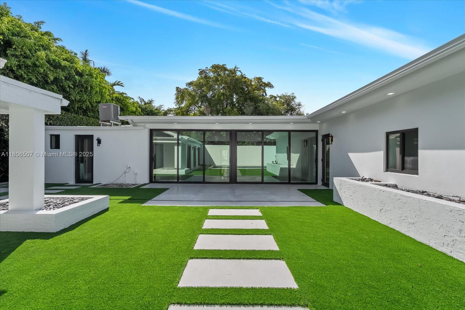 HIBISCUS ISLAND - Residential Lease