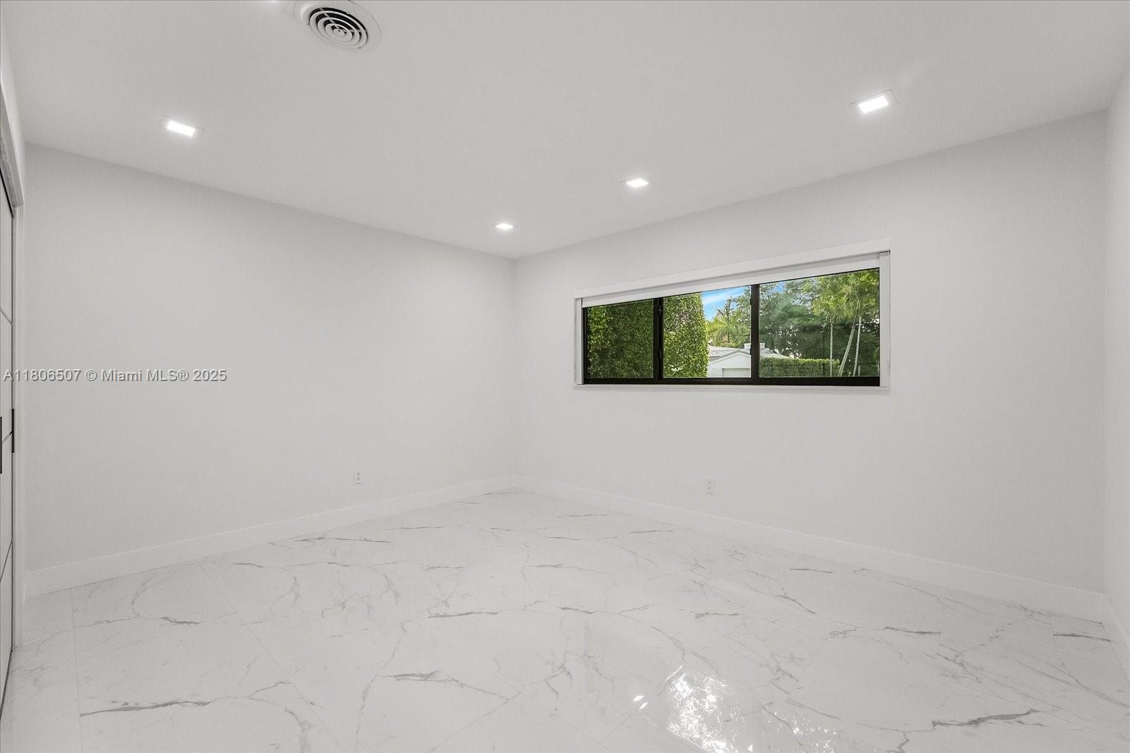 HIBISCUS ISLAND - Residential Lease