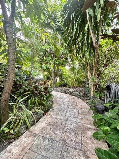 NORTHERN BLVD TRACK - Land