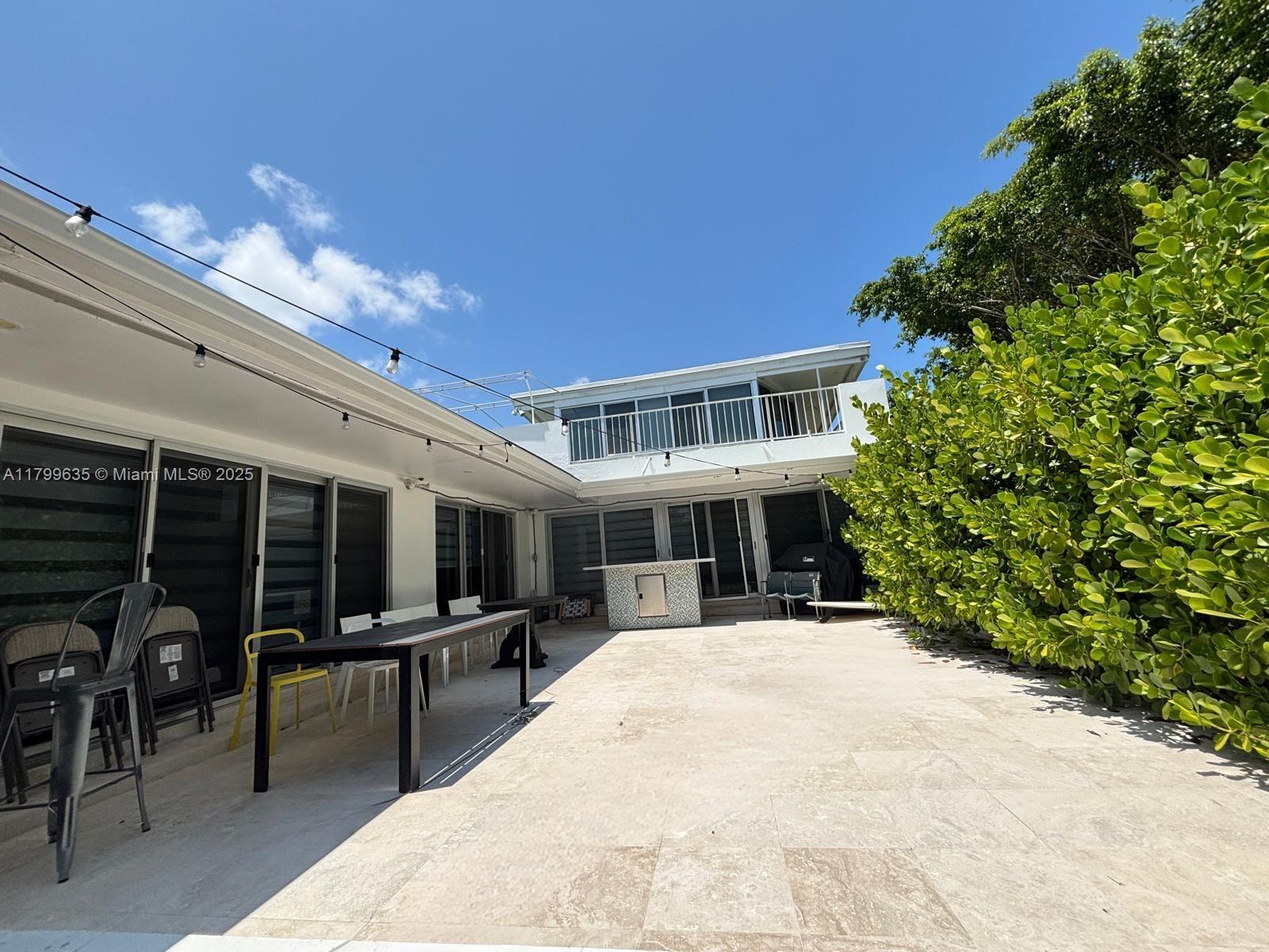 9257 Bay Dr