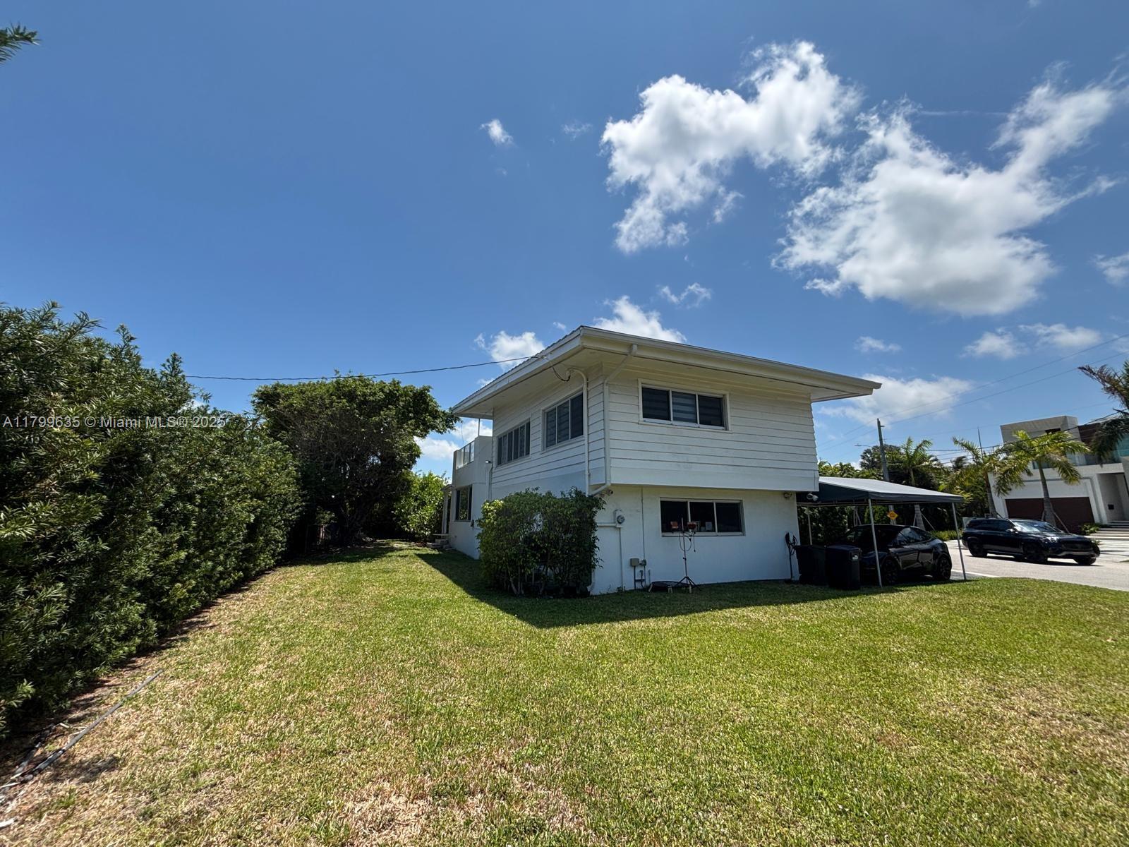 9257 Bay Dr