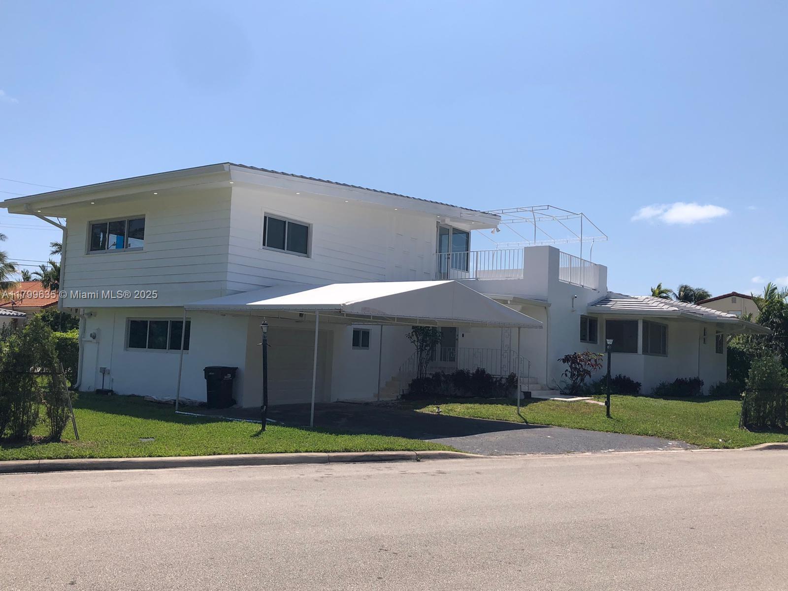 9257 Bay Dr, Surfside, Miami-Dade County, Florida - 4 Bedrooms  
3 Bathrooms - 