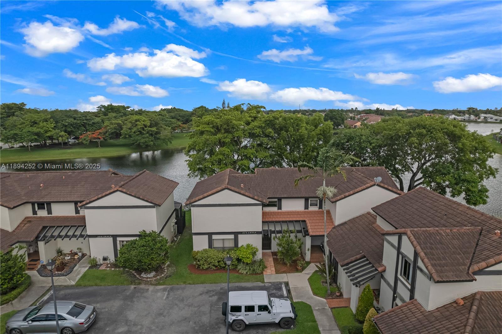 LKS OF MEADOW VILG HOMES - Residential Lease