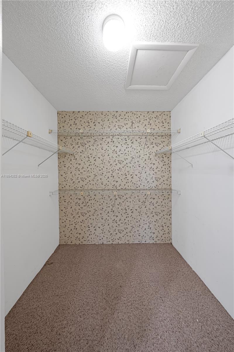 LKS OF MEADOW VILG HOMES - Residential Lease