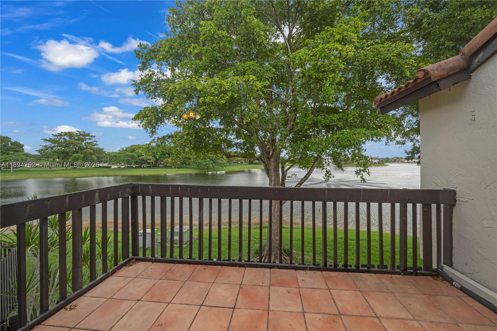 LKS OF MEADOW VILG HOMES - Residential Lease