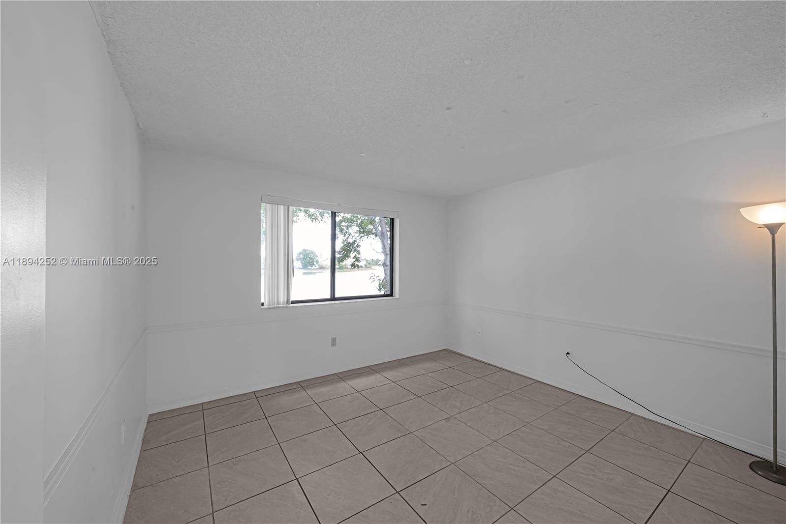 LKS OF MEADOW VILG HOMES - Residential Lease