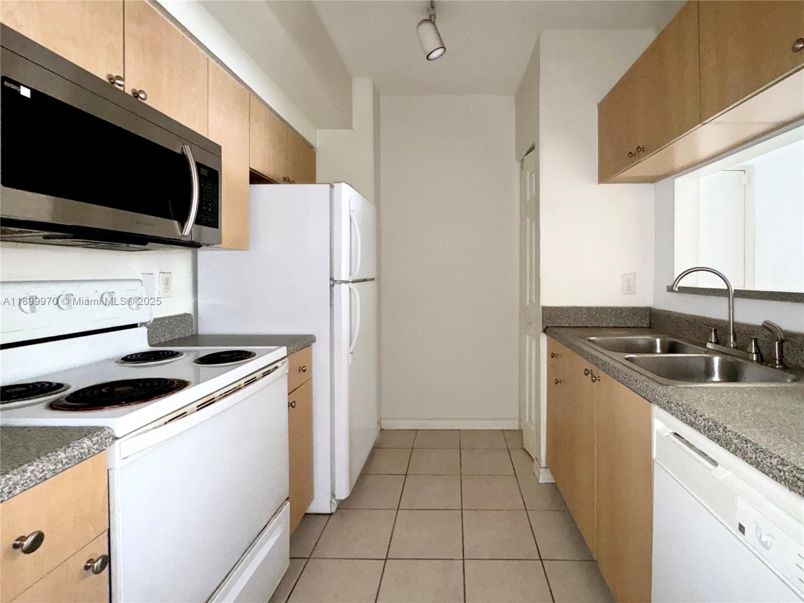 EL-AD RESIDENCES AT MIRAM - Residential
