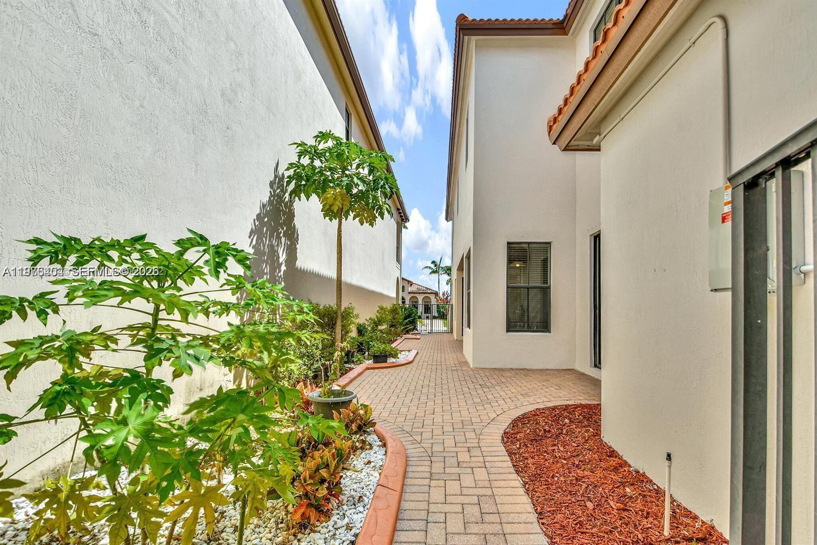 MONTERRA PLAT - Residential Lease