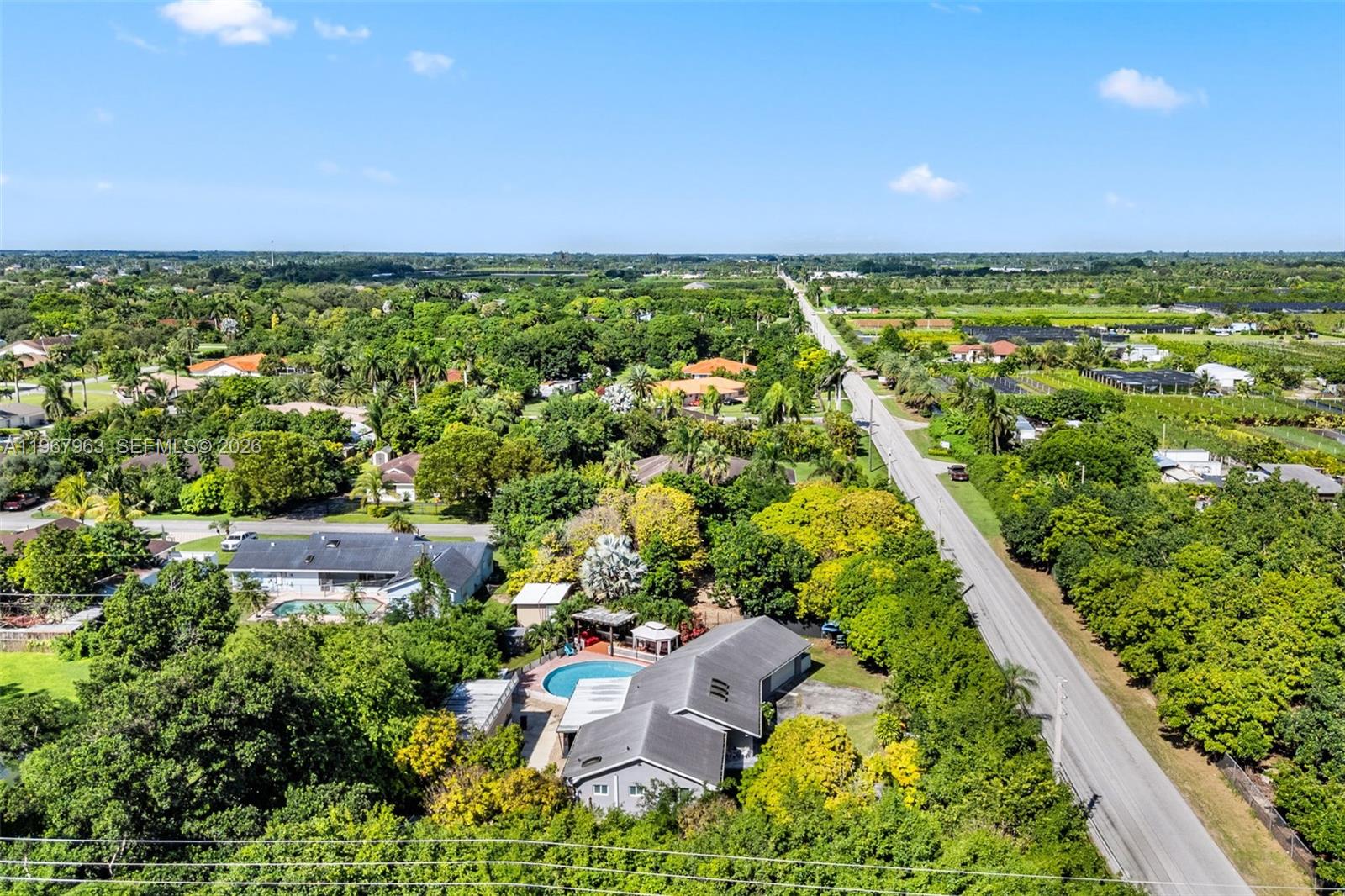 MELODY MANOR - Residential