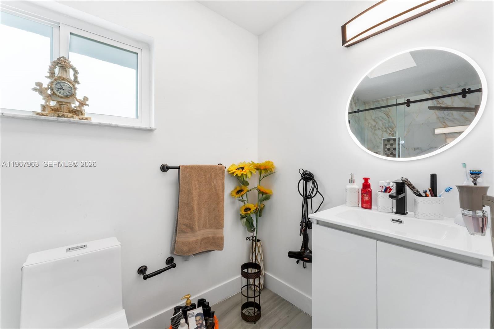 MELODY MANOR - Residential