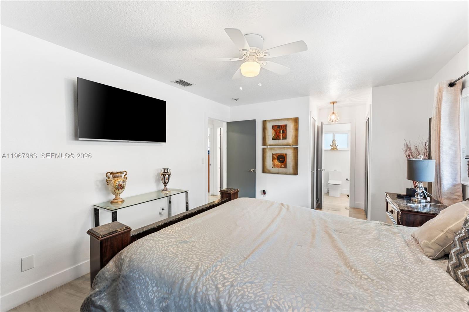 MELODY MANOR - Residential