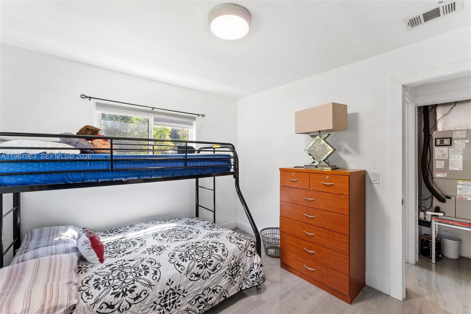 MELODY MANOR - Residential