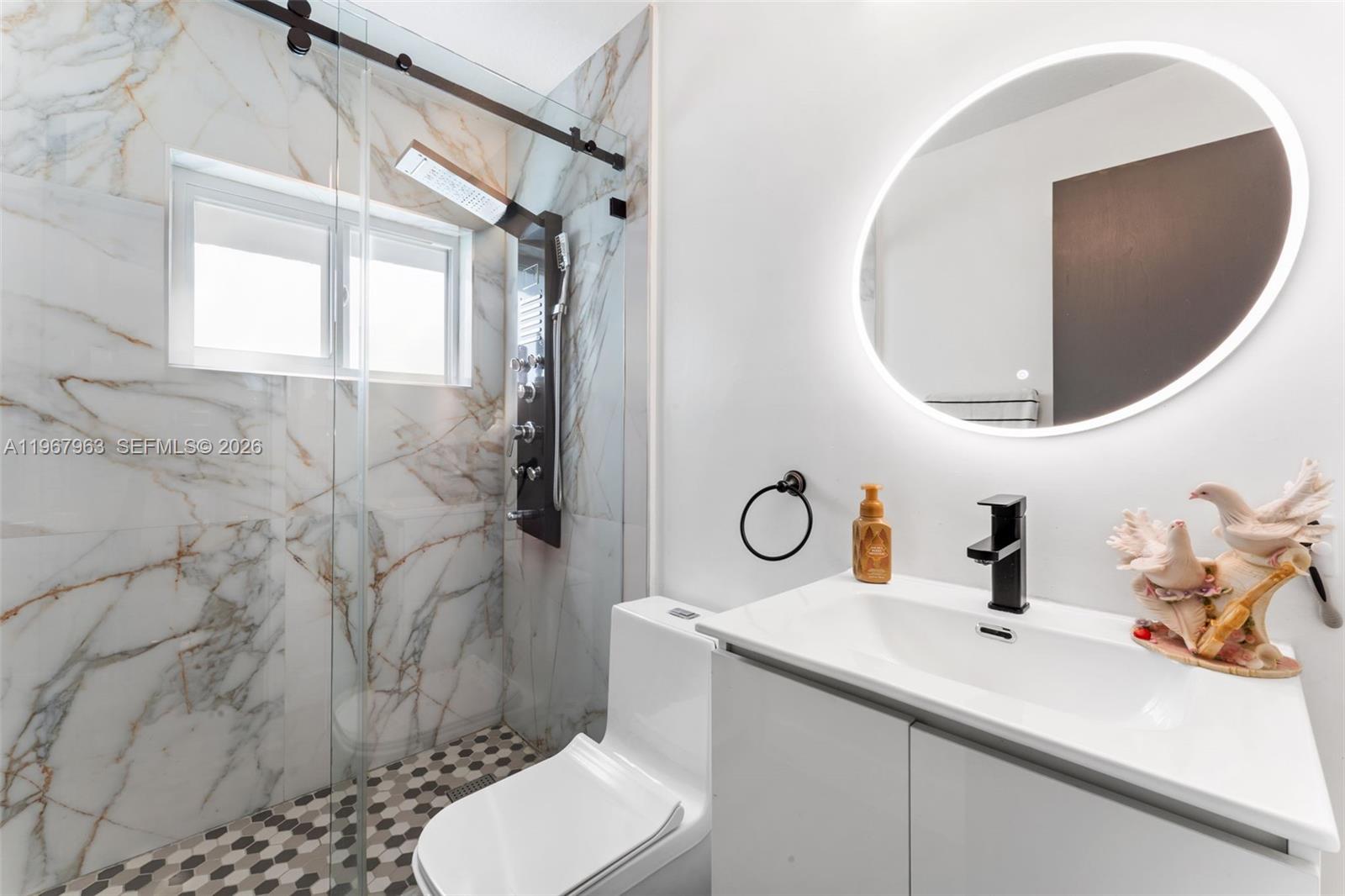 MELODY MANOR - Residential