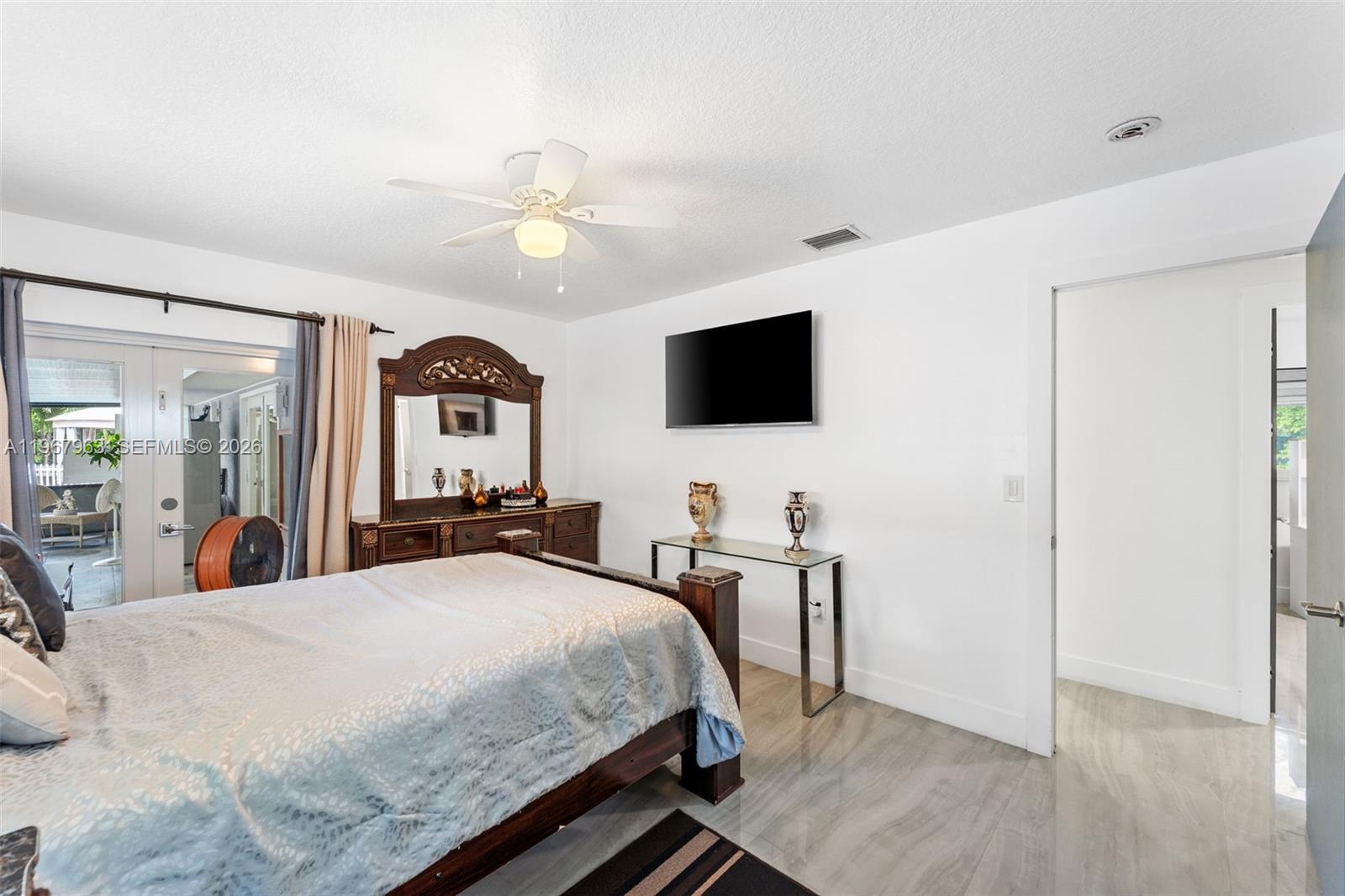 MELODY MANOR - Residential