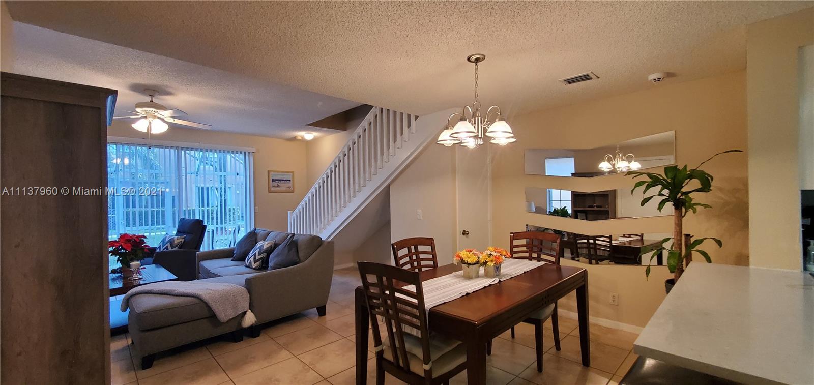 SECTORS 3 & 4 BOUNDARY PL - Residential Lease