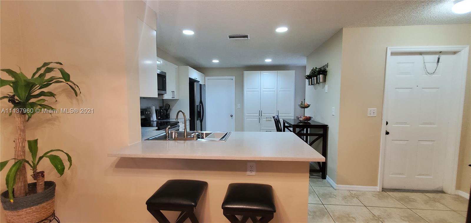 SECTORS 3 & 4 BOUNDARY PL - Residential Lease