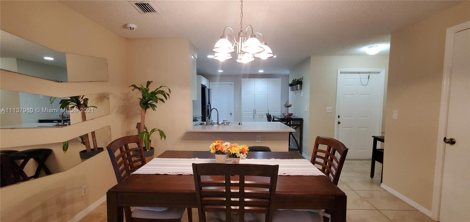 SECTORS 3 & 4 BOUNDARY PL - Residential Lease