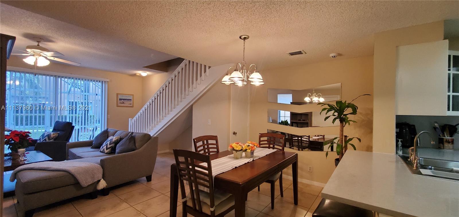 SECTORS 3 & 4 BOUNDARY PL - Residential Lease