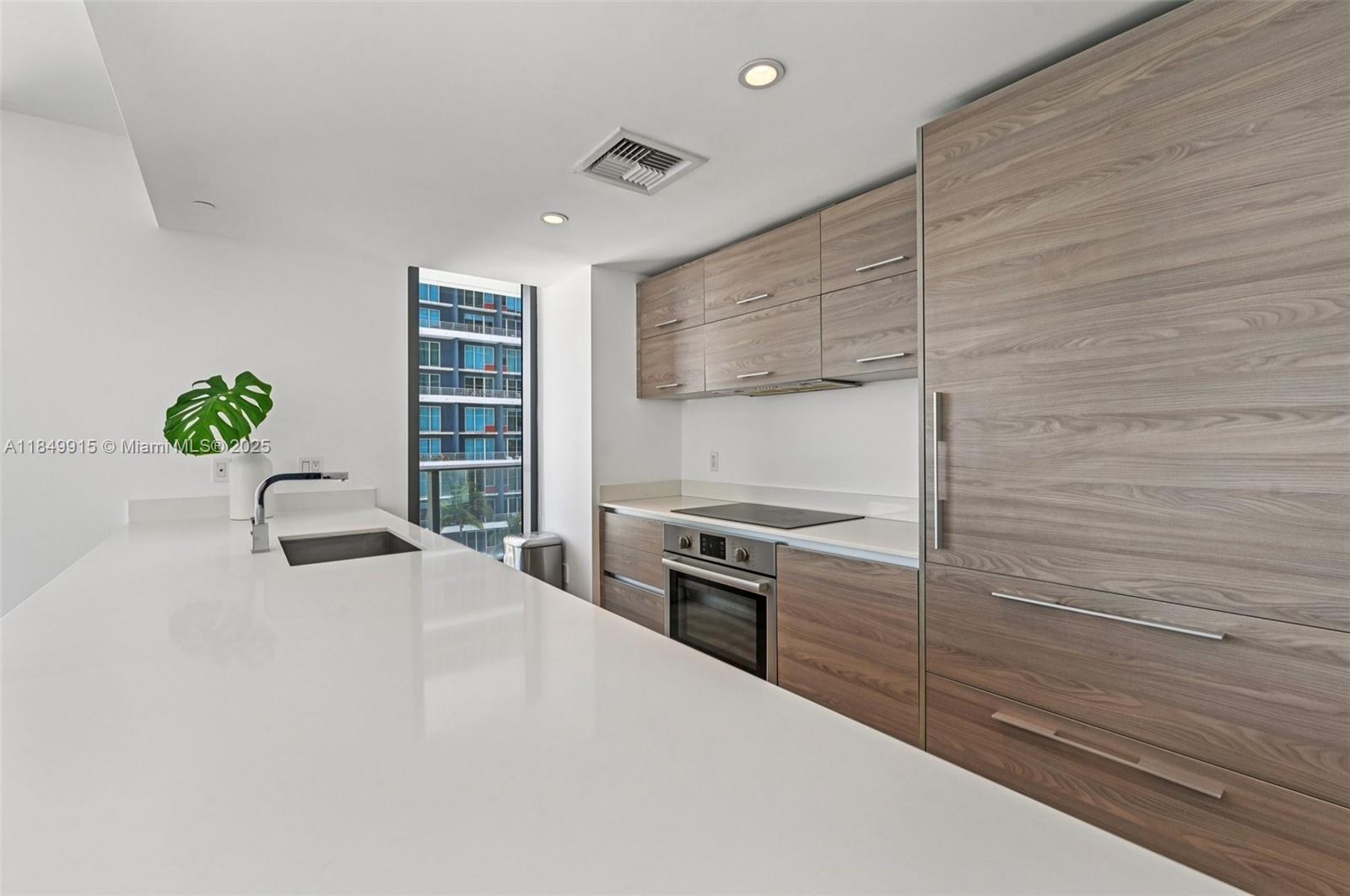 1300 S Miami Ave 1706