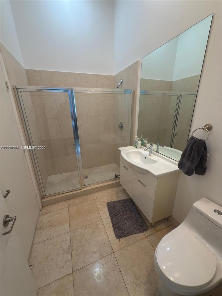 ICONBRICKELL CONDO NO 1 - Residential Lease