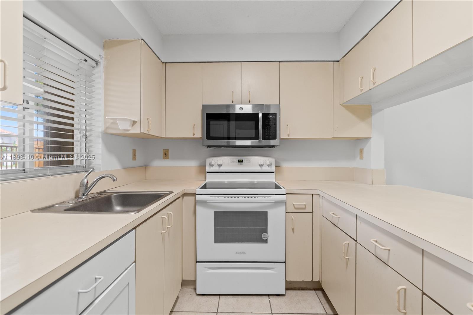 WATERVIEW CONDO - Residential