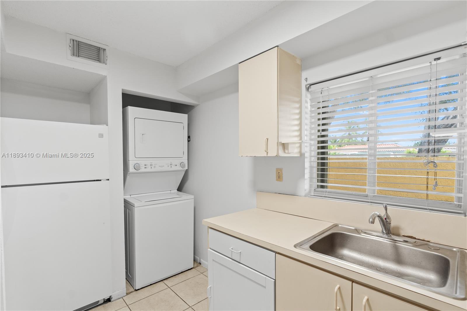 WATERVIEW CONDO - Residential