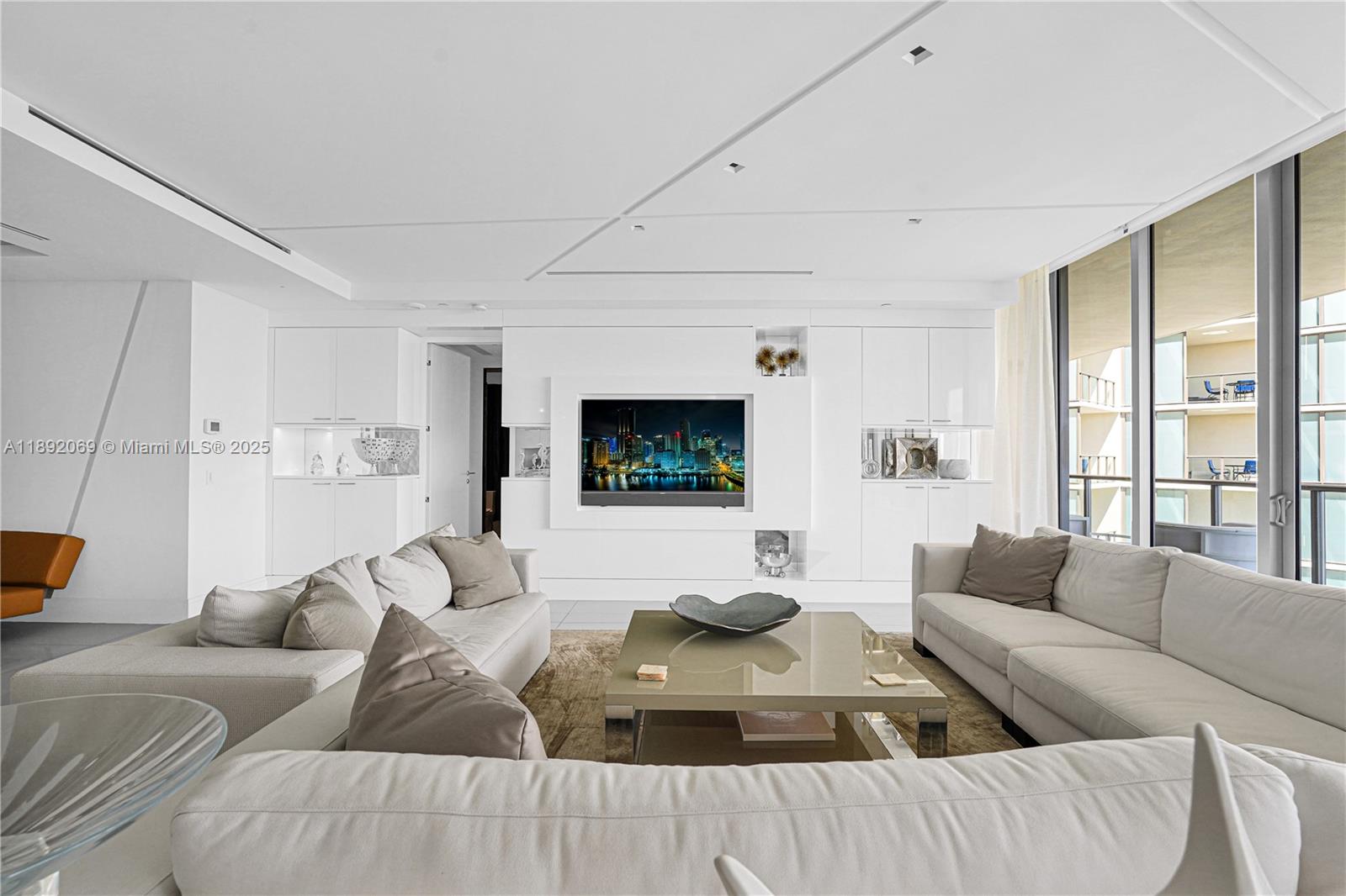 ST REGIS BAL HARBOUR - Residential